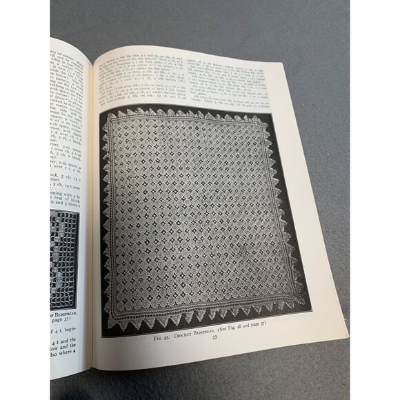 Vintage 1980 Crochet Bedspreads Pattern Book 48 pages - Picture 4 of 5